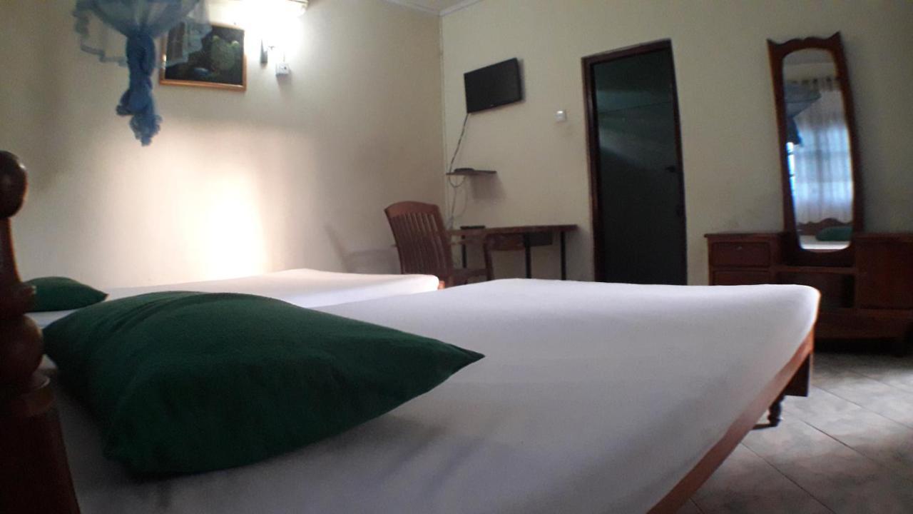 Hansika Guest Inn Buttala Bagian luar foto